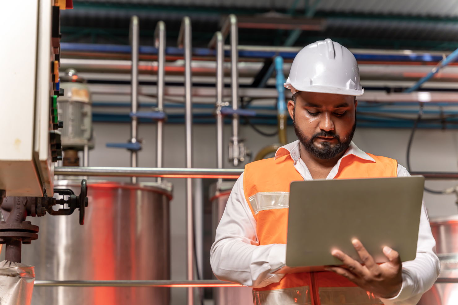 Top 5 Logiciels OEE en 2025 : Comparatif pour l’Industrie